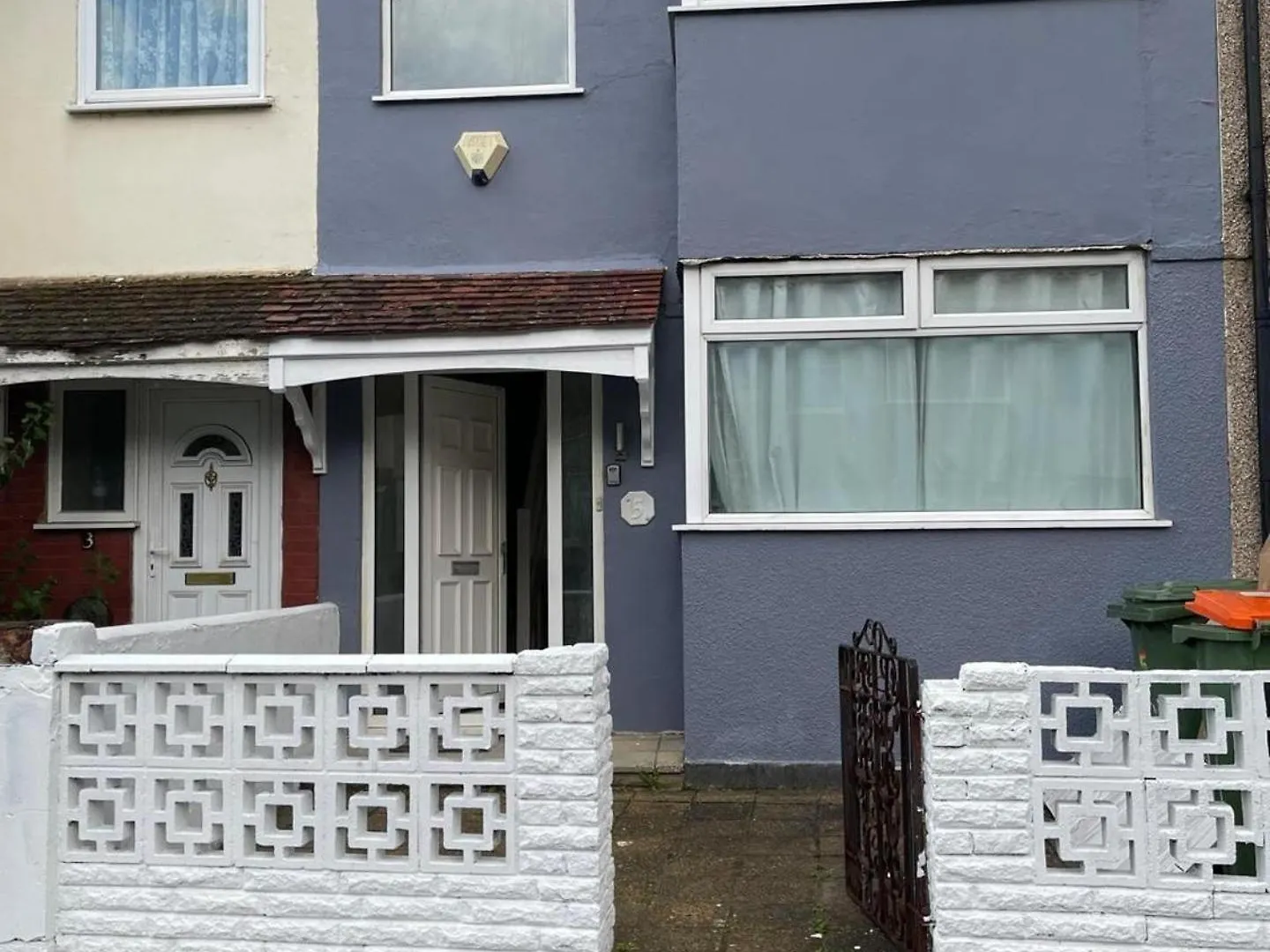 4 Beds Sleeps 15 Near Lcy Airport & Excel London Villa